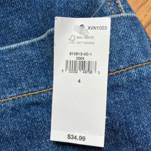 Old Navy Denim Skirt - Picture 3 of 10